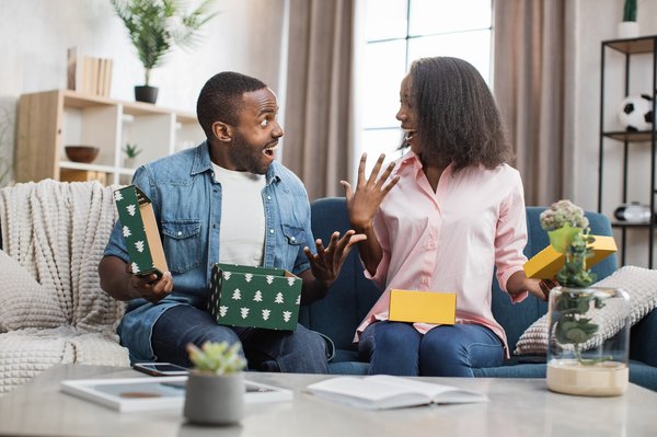 Cadeaux pour couples : 10 idées pour des moments inoubliables